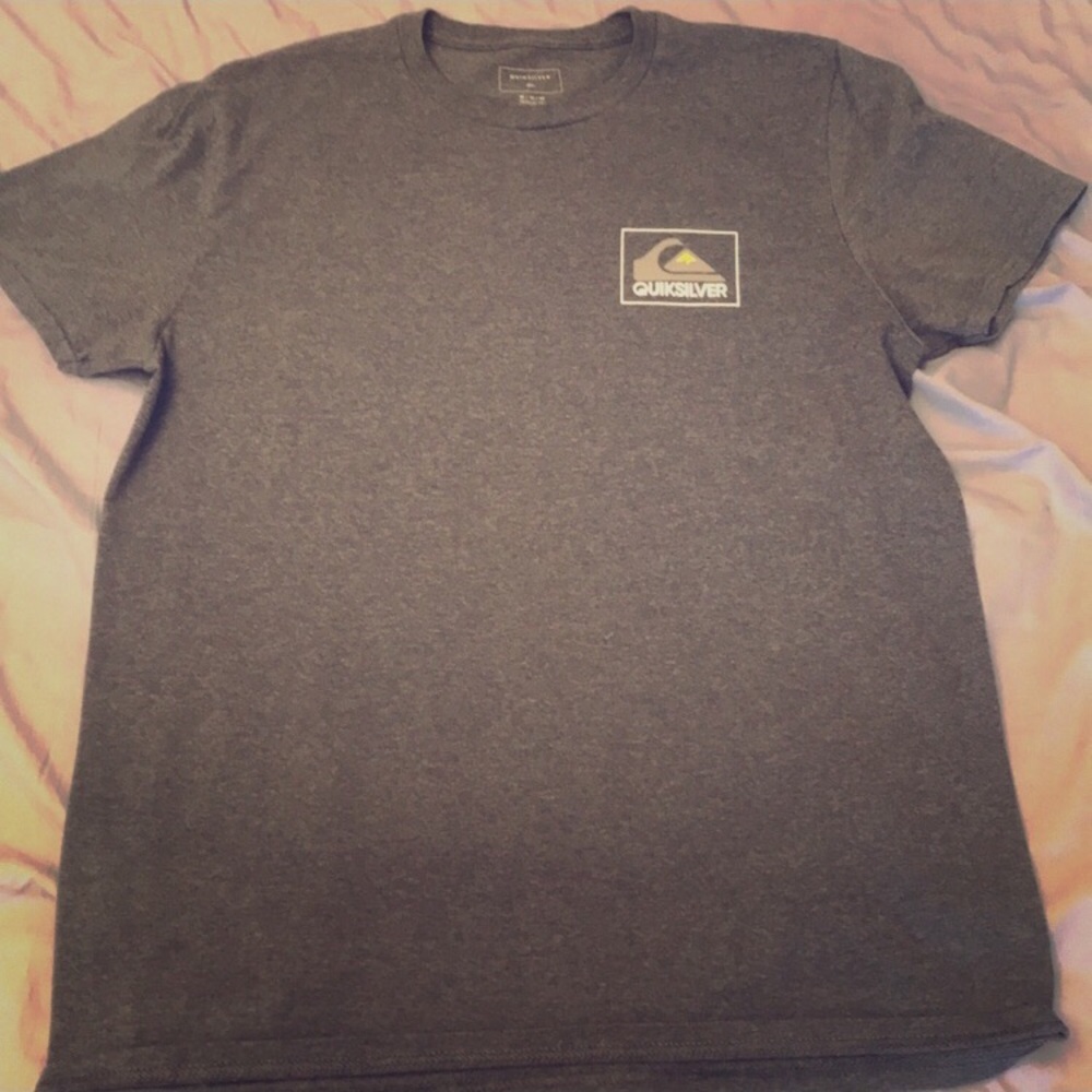Men’s Quiksilver T-Shirt Men’s Medium
